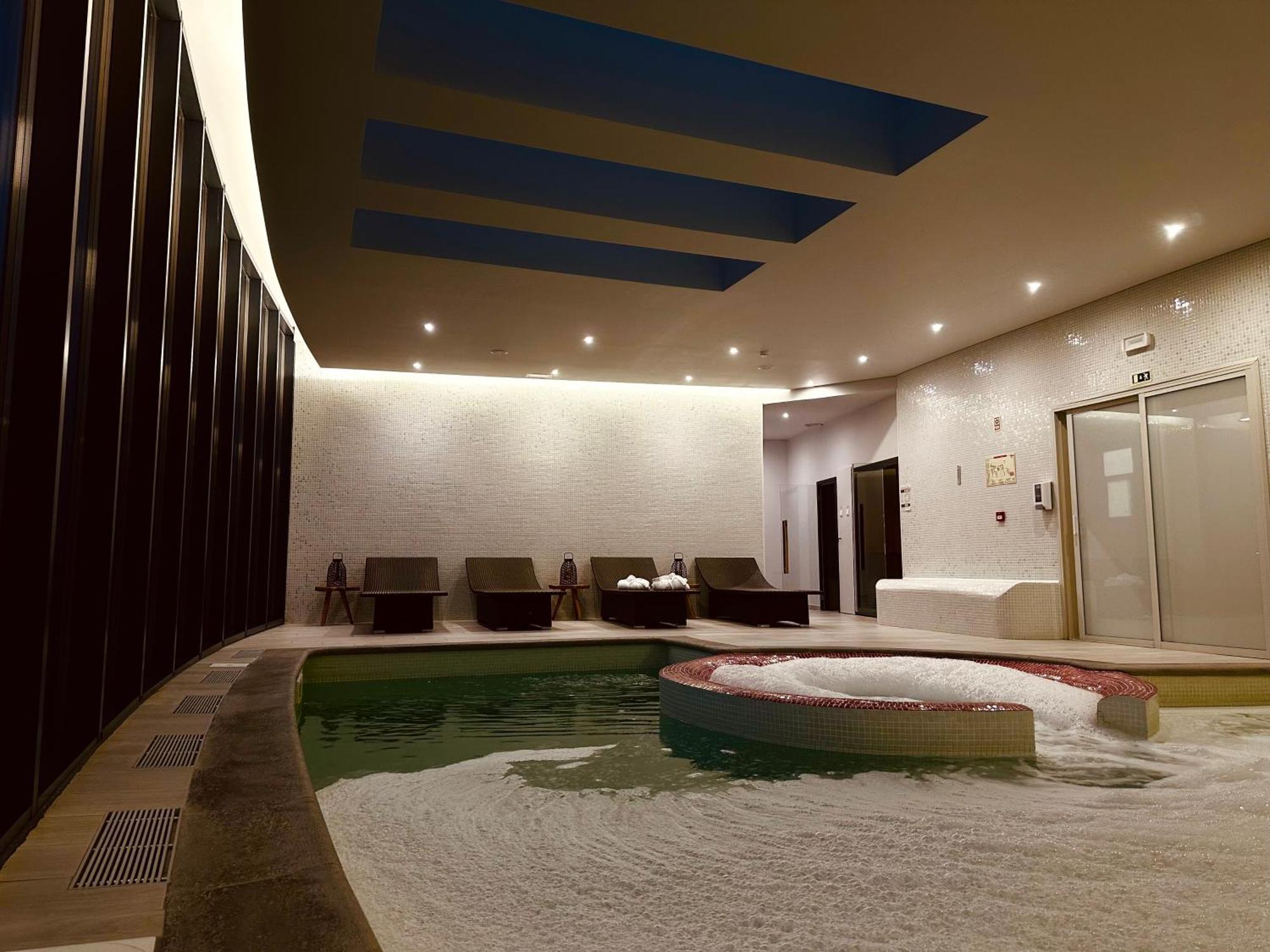 Grapple Hotel & Spa Карразе́да-де-Ансіа́йнш Екстер'єр фото